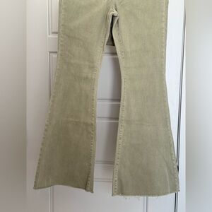 High-rise flare size 30